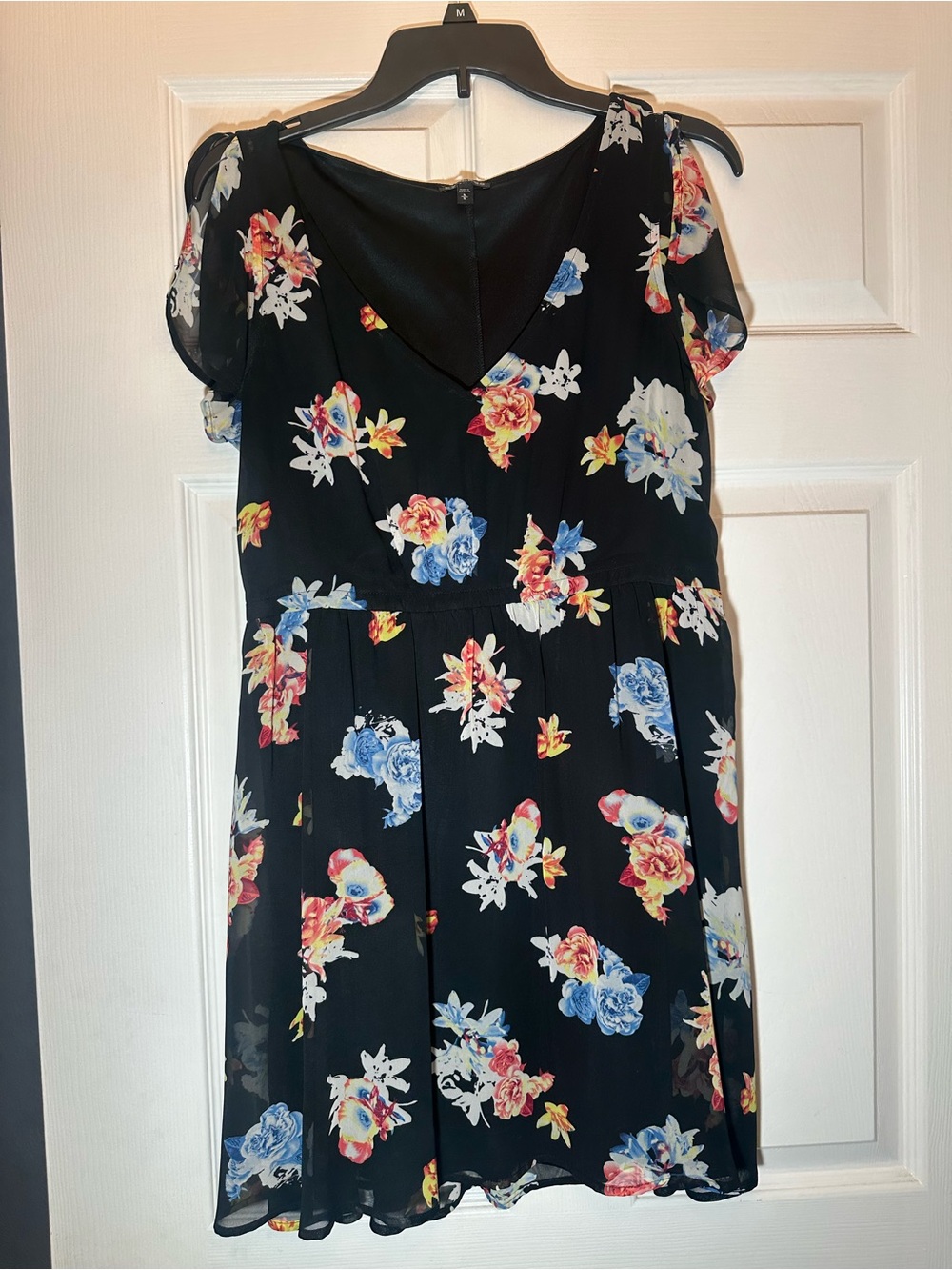 Express Black Floral V-Neck Mini Dress